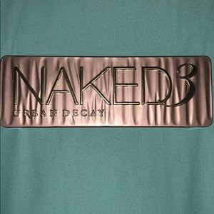 Urban Decay Naked 3 eyeshadow palette